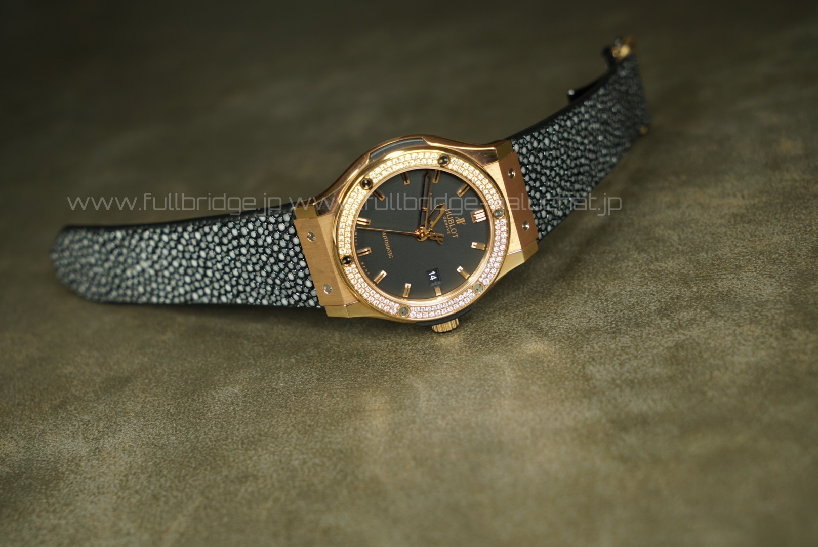 HUBLOT／542.OX.1180.LR.1104／Classic Fusion King Gold Diamonds／ウブロ クラシック  フュージョン ピンクゴールド ダイヤモンドベゼル／FULLBRIDGEオリジナルワンオフパーツ移植 x フルオーダーメイド  ガルーシャウォッチストラップ x 裏地シャイニーボルドー ...